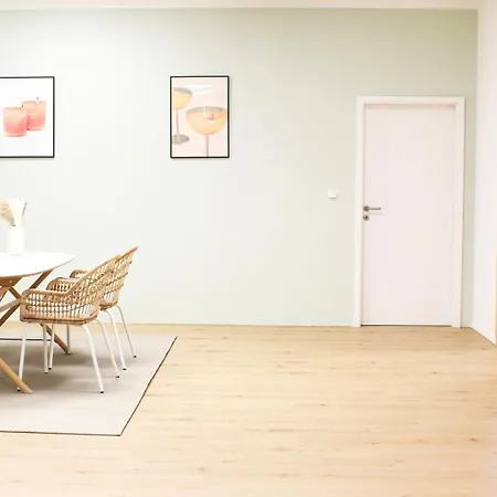 Apartment Cozy Trade Fair *